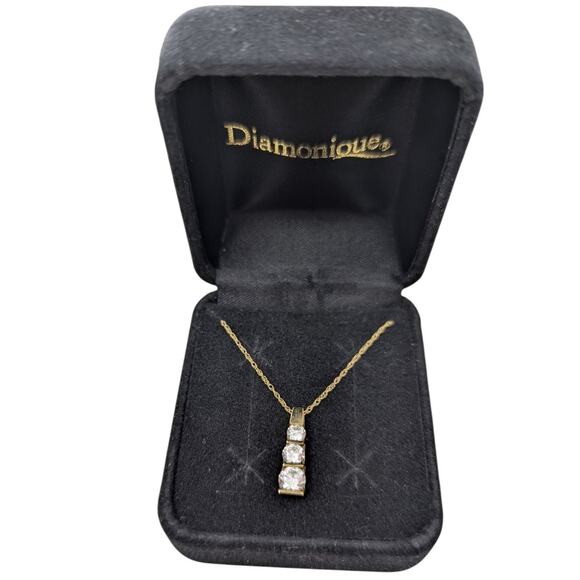 Diamonique 14K Gold CZ Pendant Necklace 3-Stone Graduated Design Classic Sparkle - Picture 1 of 8